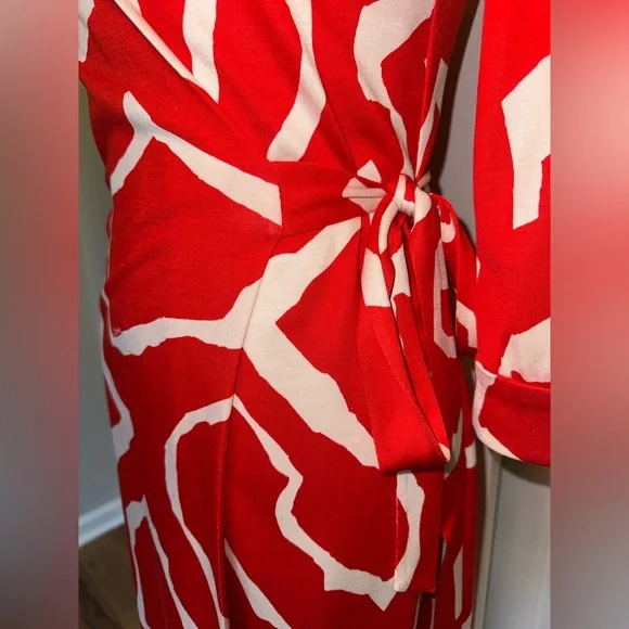 Diane von Furstenberg New Julian Two Red Silk Jersey Wrap Dress Size 4 - Picture 4 of 14
